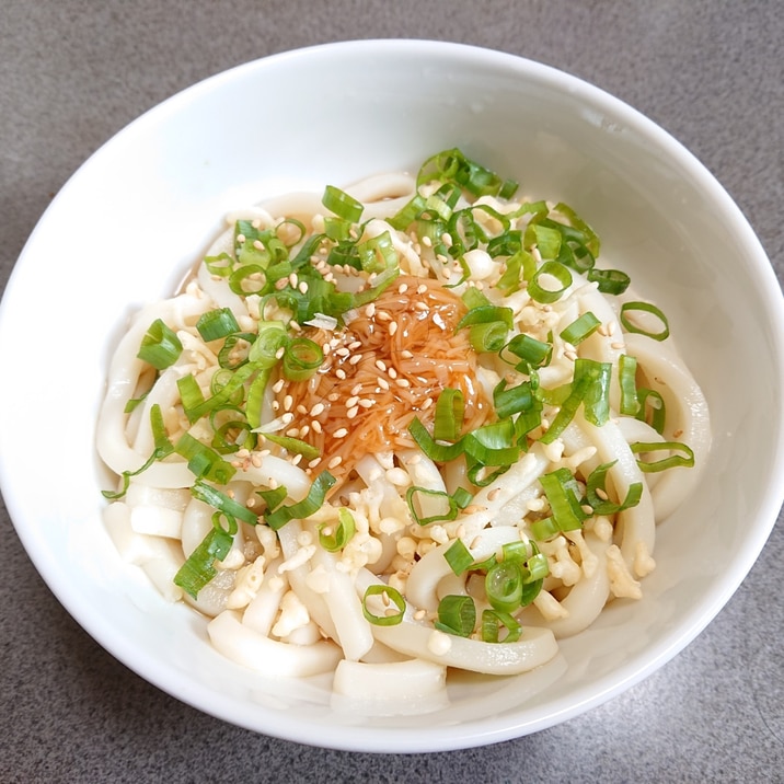 冷やしぶったぬなめ茸うどん